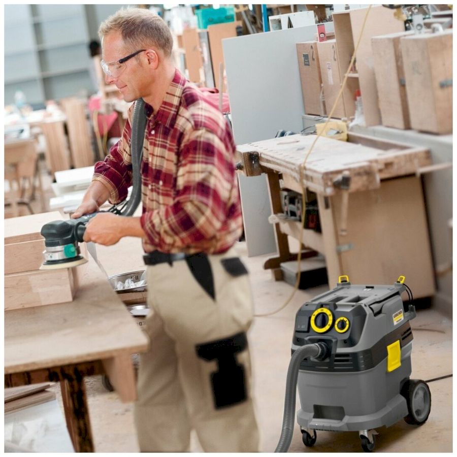 Профессиональный пылесос Karcher NT 30/1 Tact Te L, серый (11482110)