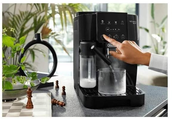 Кофемашина De'longhi ECAM220.60.B