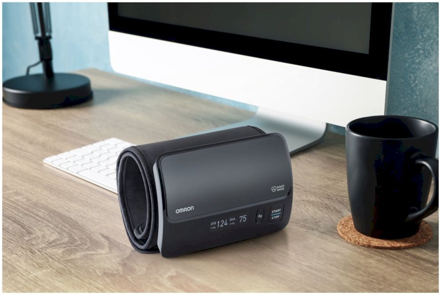 Измеритель артериального давления и частоты пульса автоматический Omron EVOLV (HEM-7600T-E)