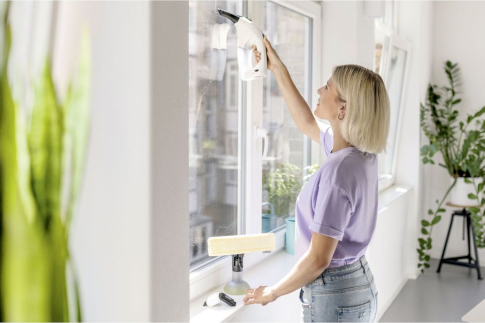 Аккумуляторный стеклоочиститель Karcher WV 1 Plus Frame Edition (16336200)