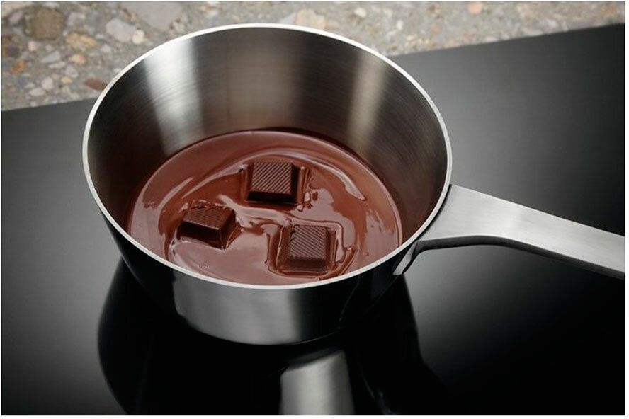 Индукционная варочная поверхность Electrolux LIT 30231C 30 cm 300 Domino