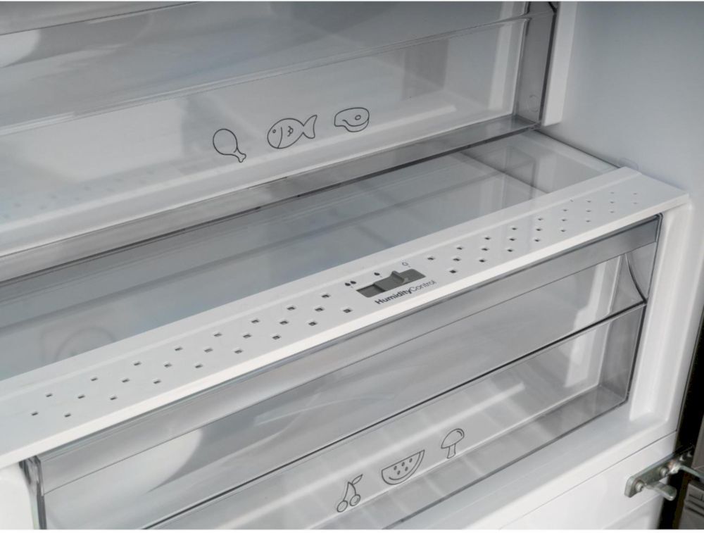 Холодильник Schaub Lorenz SLU S379Y4E черное стекло