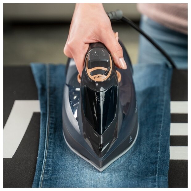 Утюг Zelmer ZIR1505 Ceramic