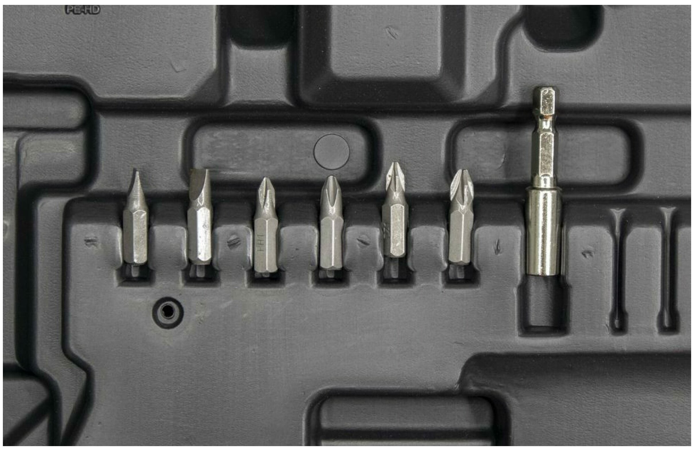 Дрель-шуруповерт аккумуляторная Вихрь ДА-16Л-2К (2,0 А/ч)