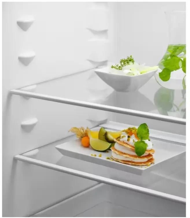 Холодильник Electrolux ENT6NE18S 600 TwinTech