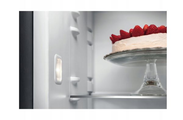 Встраиваемый холодильник Whirlpool ARG 18081