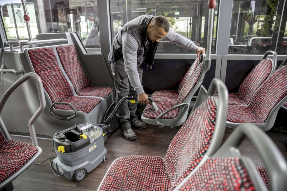 Моющий пылесос Karcher Puzzi 8/1 C (11002400)