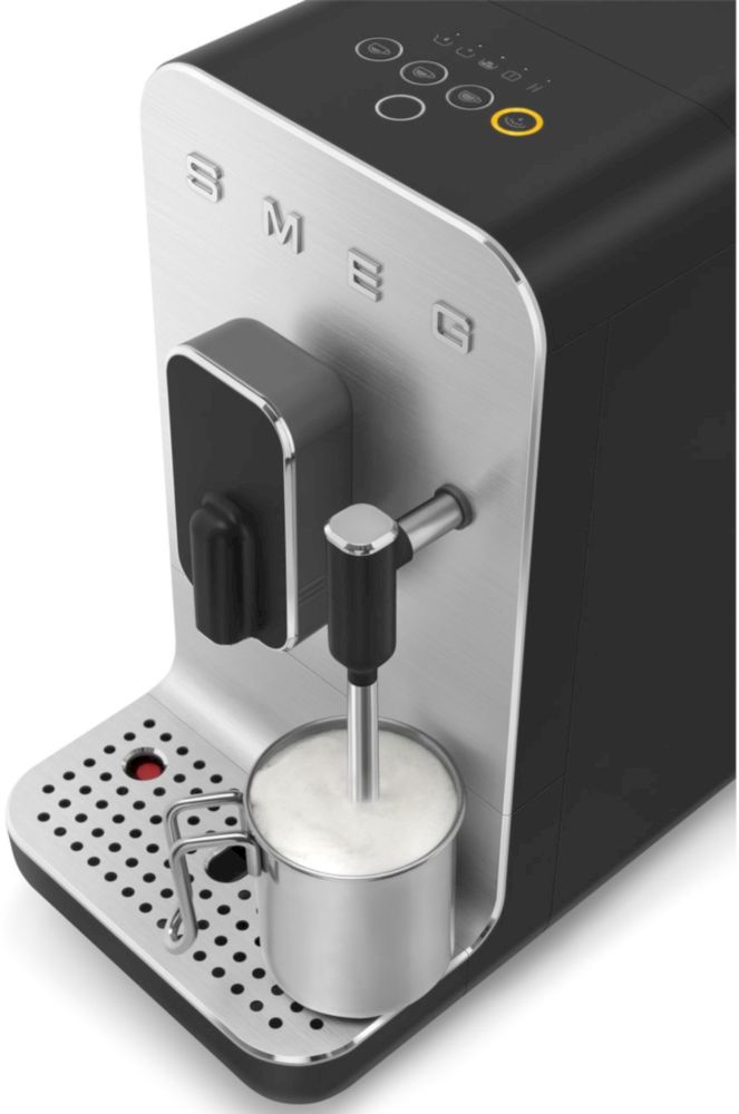 Кофемашина Smeg BCC02FBMEU черный