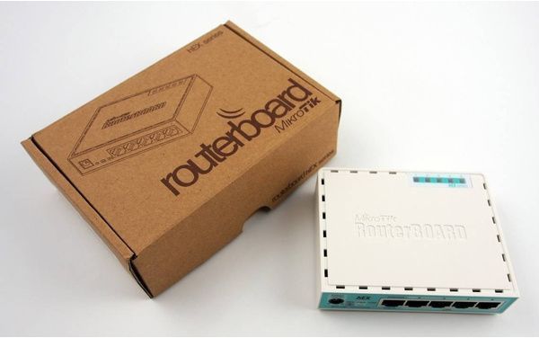 Маршрутизатор Mikrotik hEX RB750Gr3 5 портов 10/100/1000 Ethernet