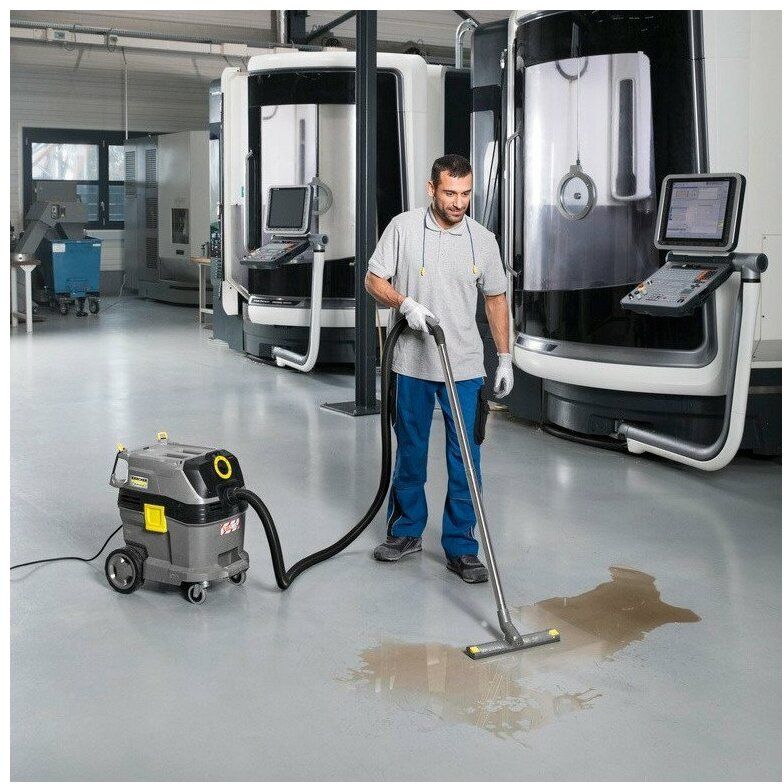 Профессиональный пылесос Karcher NT 30/1 Tact Te L, серый (11482110)