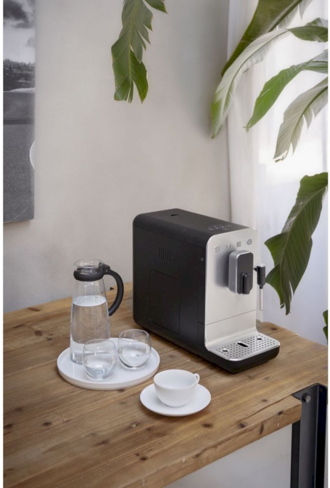 Кофемашина Smeg BCC02FBMEU черный