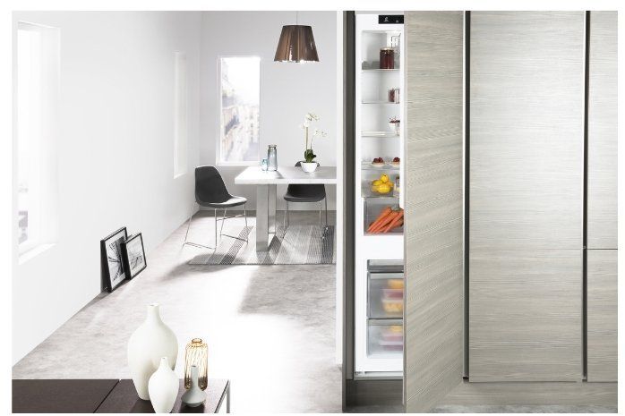 Встраиваемый холодильник Whirlpool ART 9811 SF2