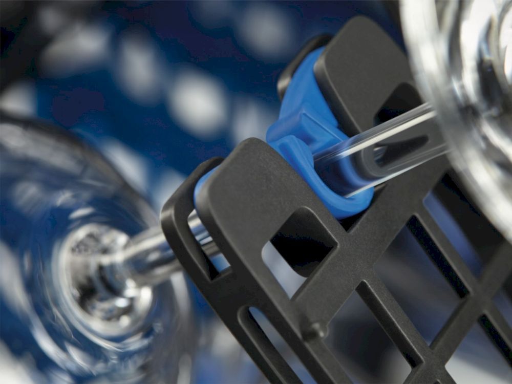 Встраиваемая посудомоечная машина Electrolux EEC 87400W ComfortLift 900 QuickSelect