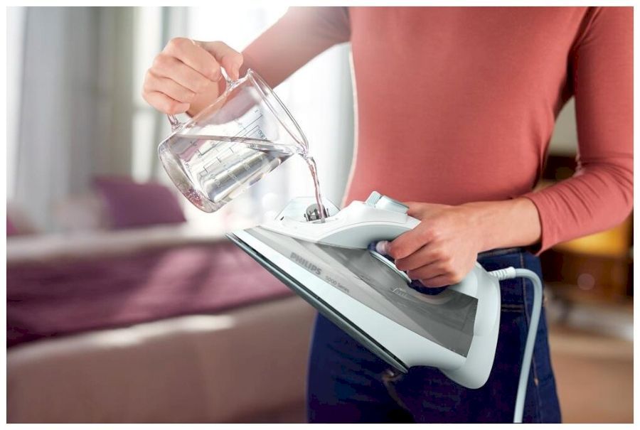 Утюг Philips DST5010/10 серый/белый