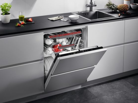 Встраиваемая посудомоечная машина AEG FSB 53927Z