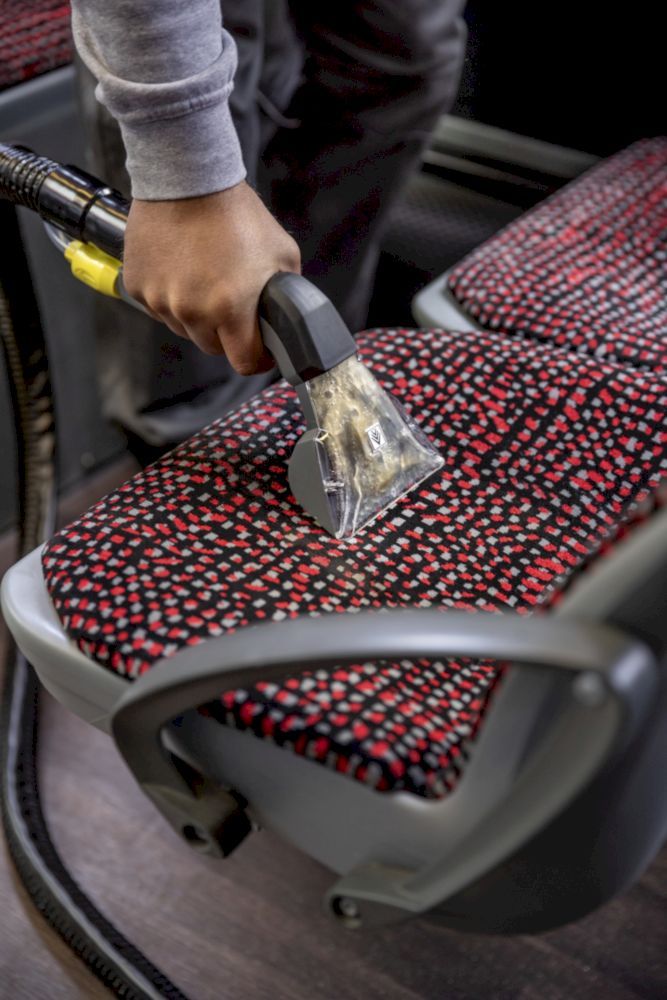 Моющий пылесос Karcher Puzzi 8/1 C (11002400)