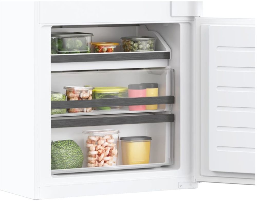 Встраиваемый холодильник Haier HE 7195BCMW