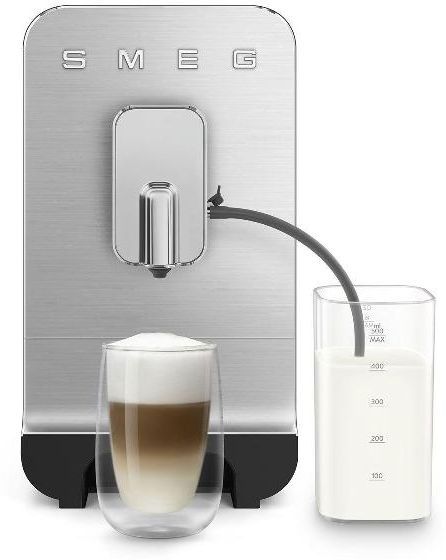 Кофемашина Smeg BCC13BLMEU