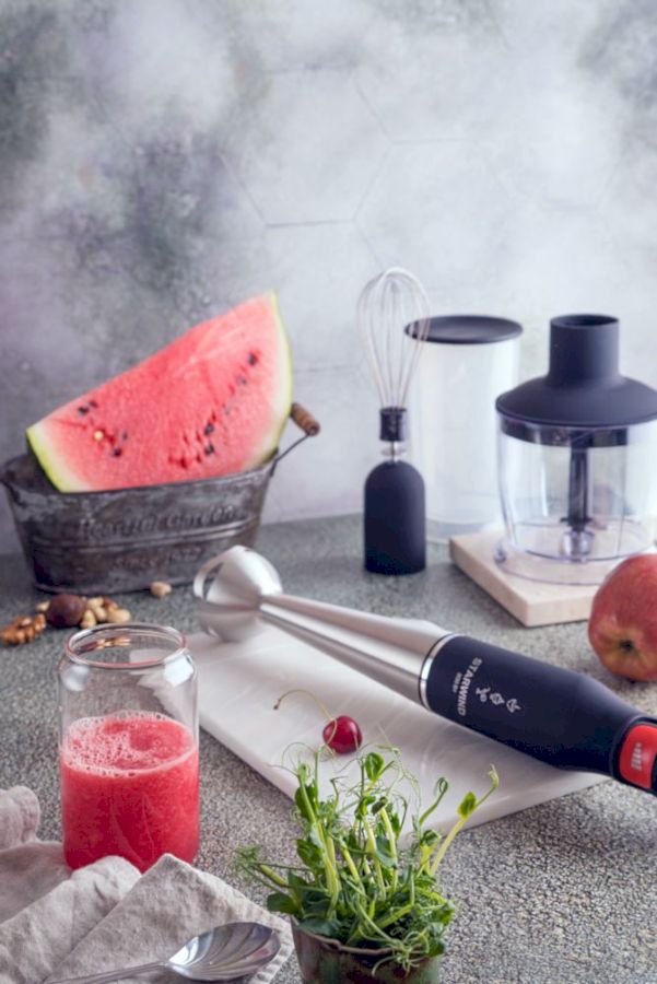 Блендер погружной Starwind SBP3432b черный