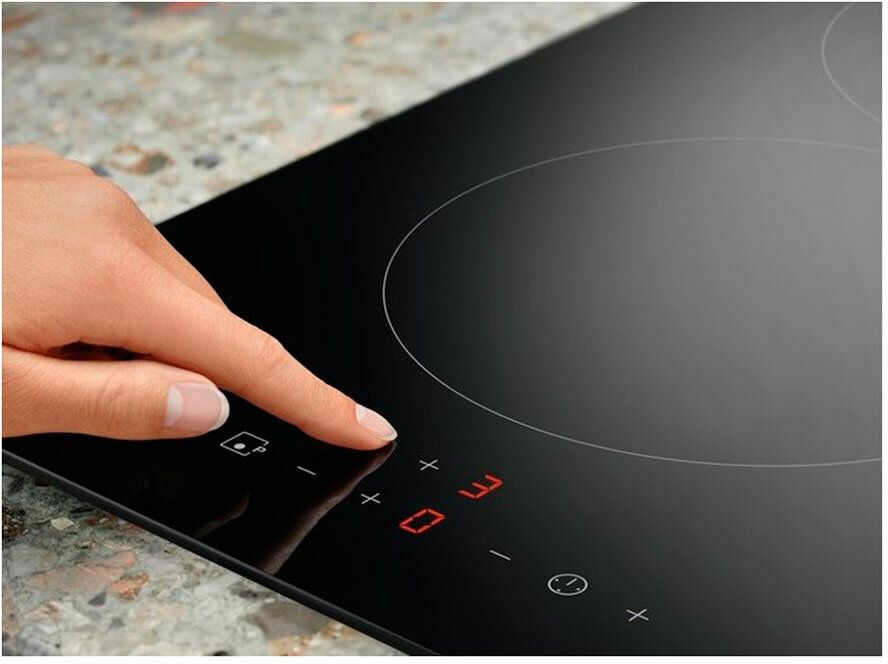 Индукционная варочная поверхность Electrolux LIT 30231C 30 cm 300 Domino