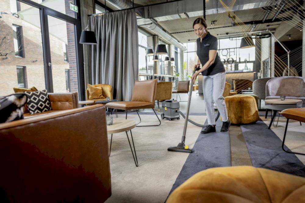 Пылесос сухой уборки Karcher T 15/1 (13553000)