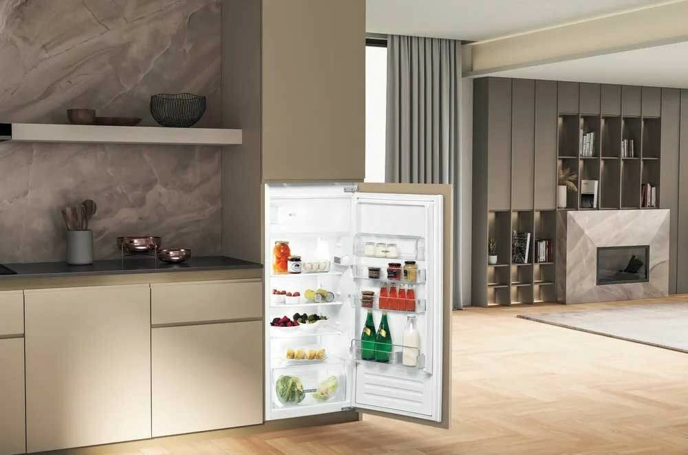 Встраиваемый холодильник Whirlpool ARG 7342