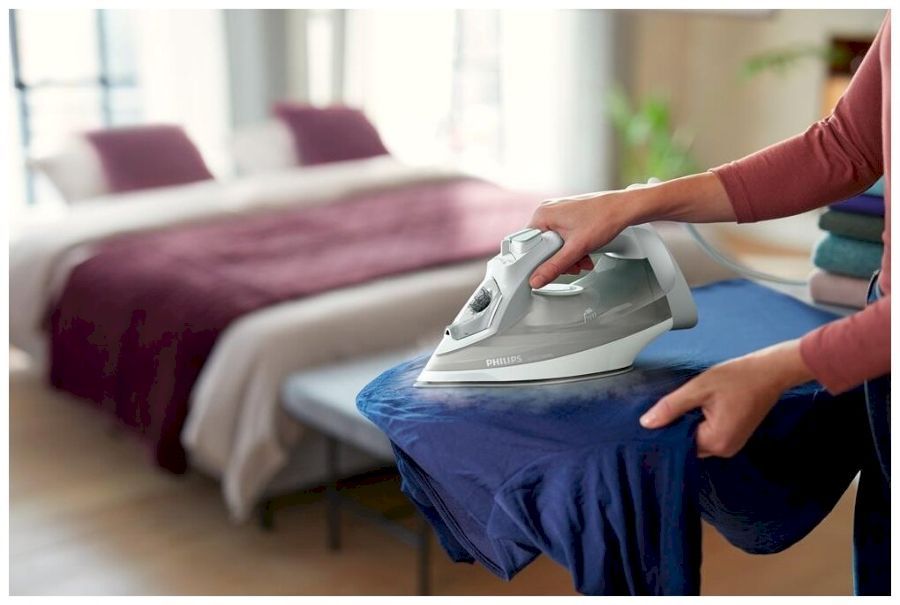 Утюг Philips DST5010/10 серый/белый