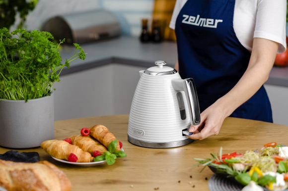 Электрический чайник Zelmer ZCK7650